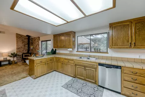 2950 Lake Redding Dr, Redding, CA 96003 photo 37