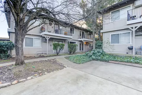 1905 East St, Redding, CA 96001 photo 3
