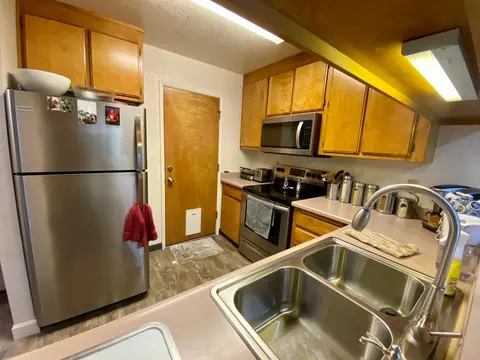 557 Kenbrook Ct, Redding, CA 96003 photo 13