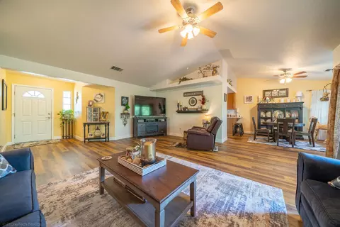 622 St Thomas Pkwy, Redding, CA 96003 photo 7