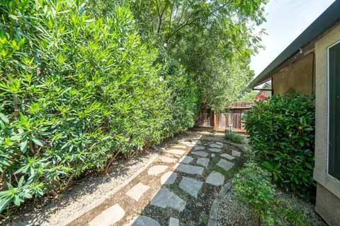 622 St Thomas Pkwy, Redding, CA 96003 photo 35