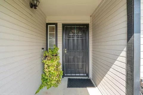 622 St Thomas Pkwy, Redding, CA 96003 photo 2