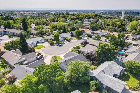 622 St Thomas Pkwy, Redding, CA 96003 photo 44
