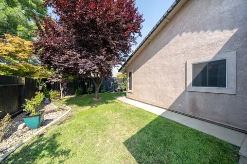 622 St Thomas Pkwy, Redding, CA 96003 photo 32