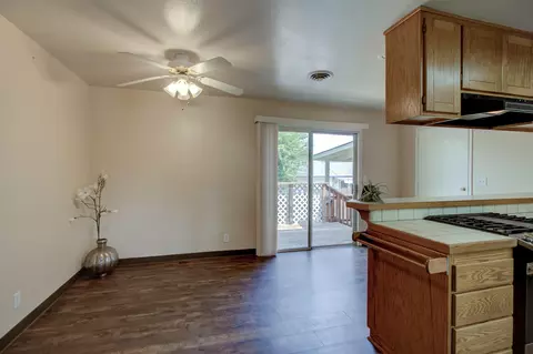 4070 Oro Ct, Redding, CA 96001 photo 12