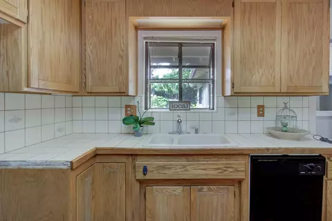 4070 Oro Ct, Redding, CA 96001 photo 10