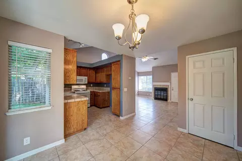 389 Alamine Dr, Redding, CA 96003 photo 10