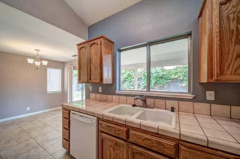 389 Alamine Dr, Redding, CA 96003 photo 13