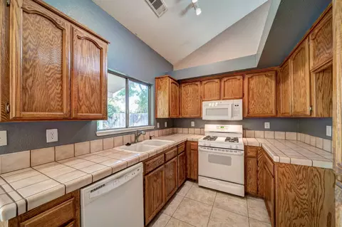 389 Alamine Dr, Redding, CA 96003 photo 12