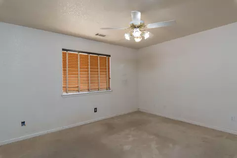 860 Jantail Ct, Redding, CA 96003 photo 10