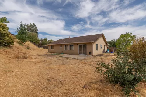 860 Jantail Ct, Redding, CA 96003 photo 15
