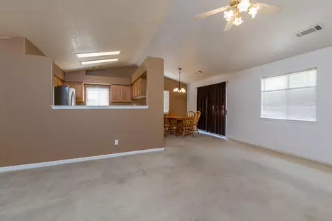 860 Jantail Ct, Redding, CA 96003 photo 3