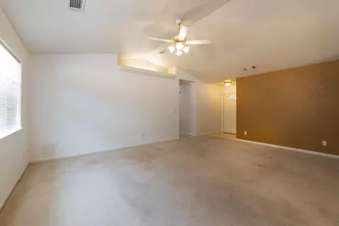 860 Jantail Ct, Redding, CA 96003 photo 2