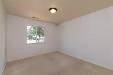 860 Jantail Ct, Redding, CA 96003 photo 6