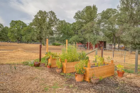 20786 Boyle Rd, Redding, CA 96003 photo 32