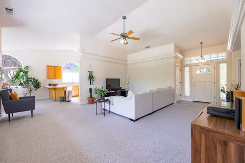 5886 Beaumont Dr, Redding, CA 96003 photo 4