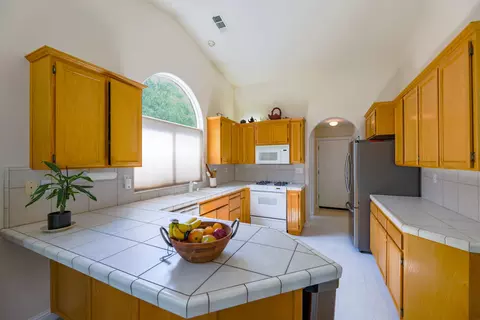 5886 Beaumont Dr, Redding, CA 96003 photo 6