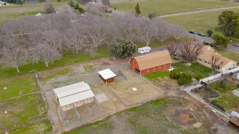 13915 Trinity Ave, Red Bluff, CA 96080 photo 2