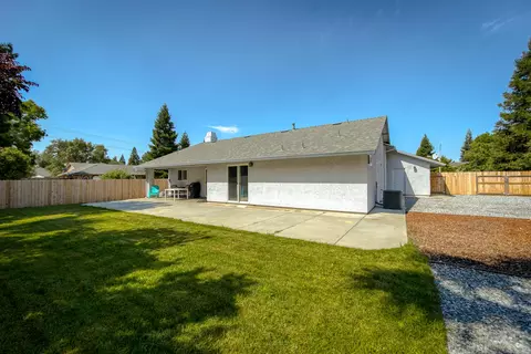 3985 Meadow Oak Way, Redding, CA 96002 photo 30