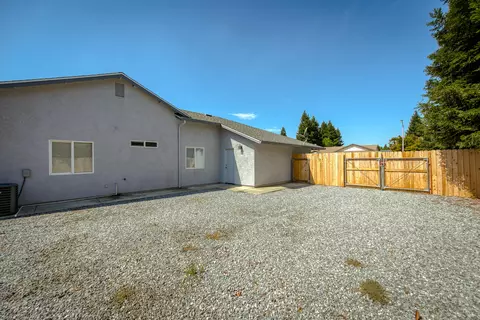 3985 Meadow Oak Way, Redding, CA 96002 photo 34