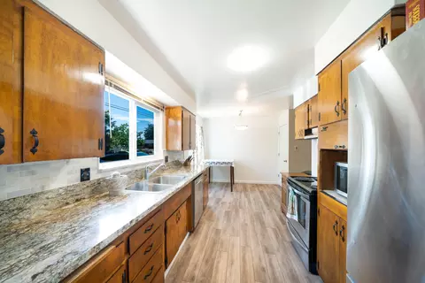 2470 Belladonna St, Redding, CA 96002 photo 5