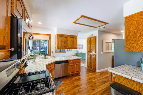 2031 Imelda Ct, Redding, CA 96001 photo 9