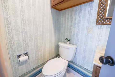 850 Parsons Dr, Redding, CA 96002 photo 17