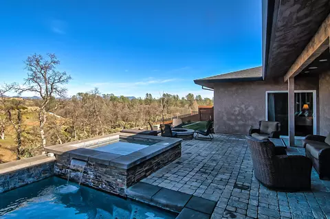460 Belvedere Dr, Redding, CA 96003 photo 5