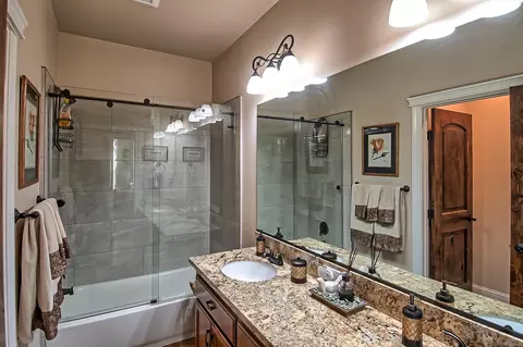 460 Belvedere Dr, Redding, CA 96003 photo 42