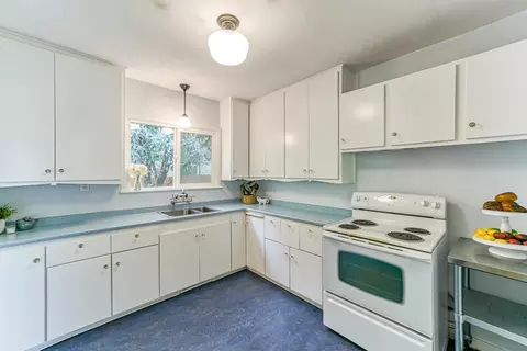 1177 Olive Ave, Redding, CA 96001 photo 4