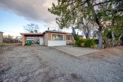 20335 Duffy Ln, Redding, CA 96003 photo 2