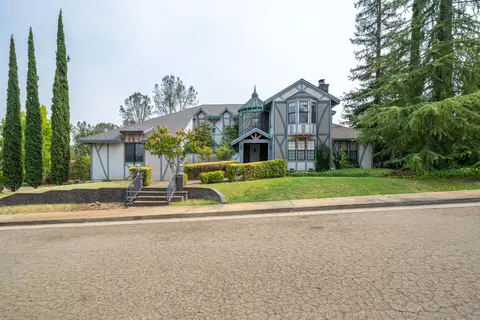 6129 Turnberry Ct, Redding, CA 96003