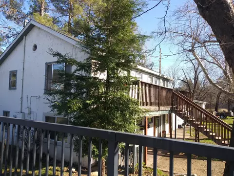 633 Market St, Redding, CA 96003 photo 2