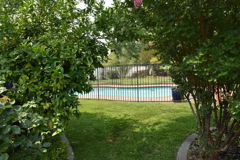 1532 Arroyo Manor Dr, Redding, CA 96003 photo 28