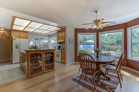 2915 Lake Redding Dr, Redding, CA 96003 photo 10