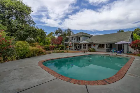 2915 Lake Redding Dr, Redding, CA 96003 photo 4