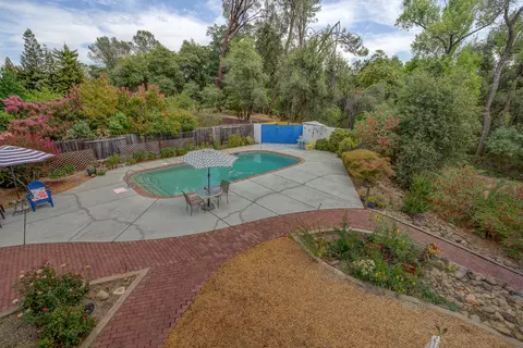 2915 Lake Redding Dr, Redding, CA 96003 photo 5