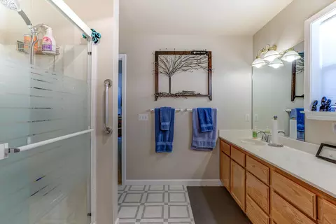 2915 Lake Redding Dr, Redding, CA 96003 photo 21