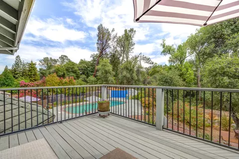 2915 Lake Redding Dr, Redding, CA 96003 photo 33