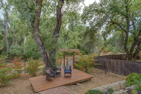 2915 Lake Redding Dr, Redding, CA 96003 photo 6