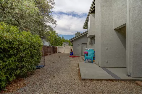 2915 Lake Redding Dr, Redding, CA 96003 photo 43