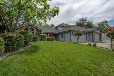 2915 Lake Redding Dr, Redding, CA 96003 photo 3