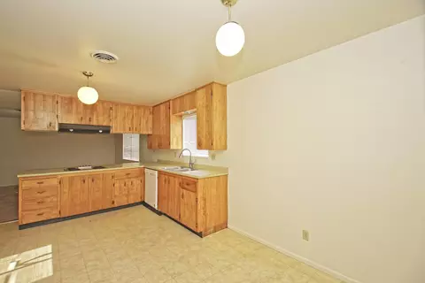 1360 Dominion, Redding, CA 96002 photo 8