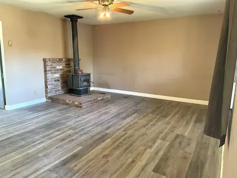 12371 Quartz Hill Rd, Redding, CA 96003 photo 3