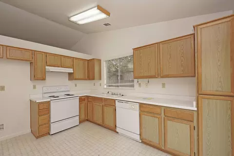 2157 Hemingway, Redding, CA 96003 photo 9