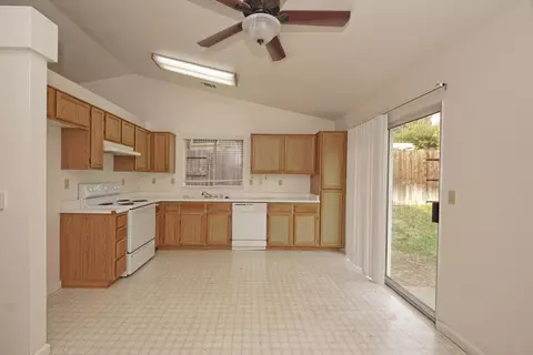2157 Hemingway, Redding, CA 96003 photo 7