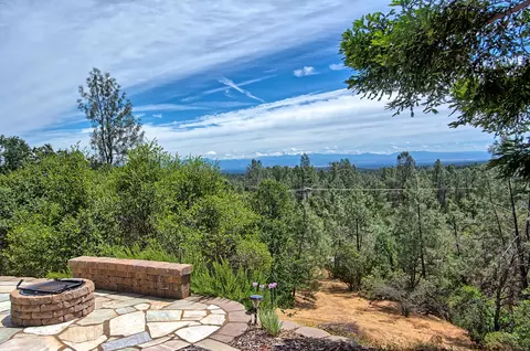 15299 Prospect Dr, Redding, CA 96001 photo 3
