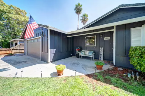 2301 Christian Ln, Redding, CA 96002 photo 2
