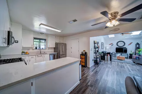 2301 Christian Ln, Redding, CA 96002 photo 4