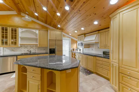 3350 Mountain Oak Dr, Redding, CA 96001 photo 13